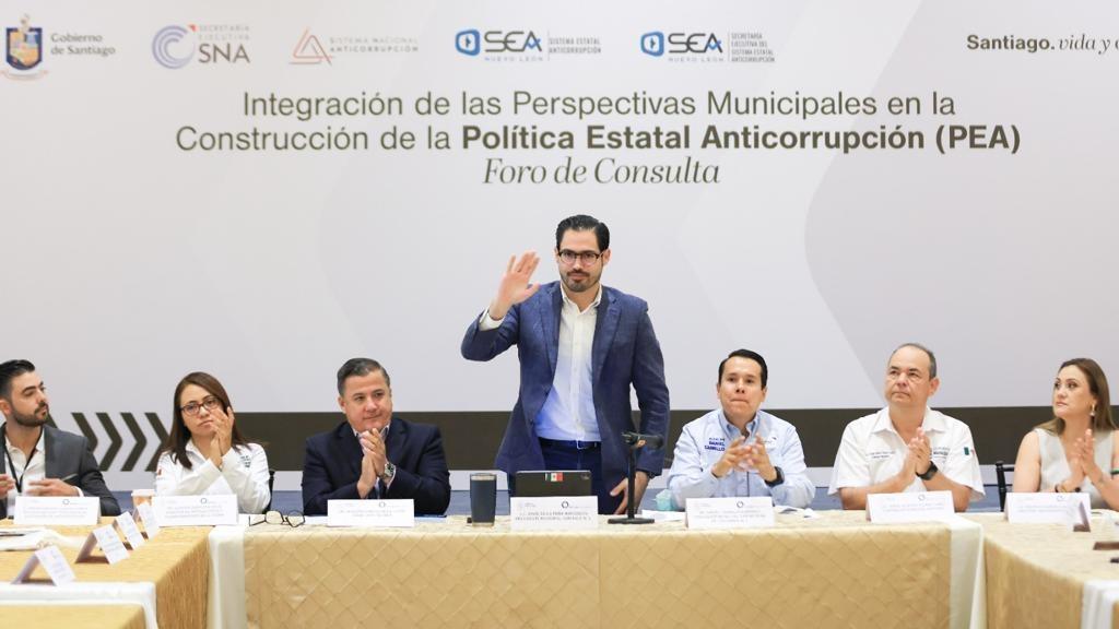Se reúnen en Santiago contralores de 35 municipios de NL