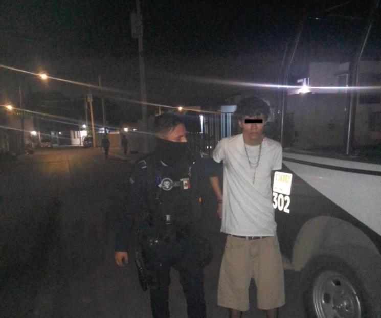 Cae hombre con arma de fuego