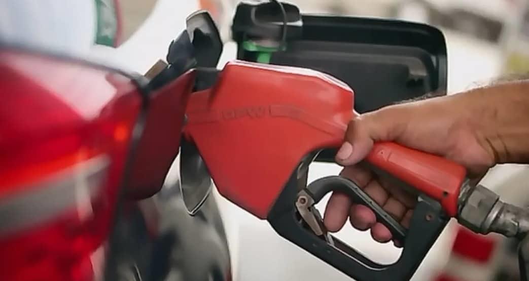 Buscan tipificar como delito cargar gasolina, huir sin pagar