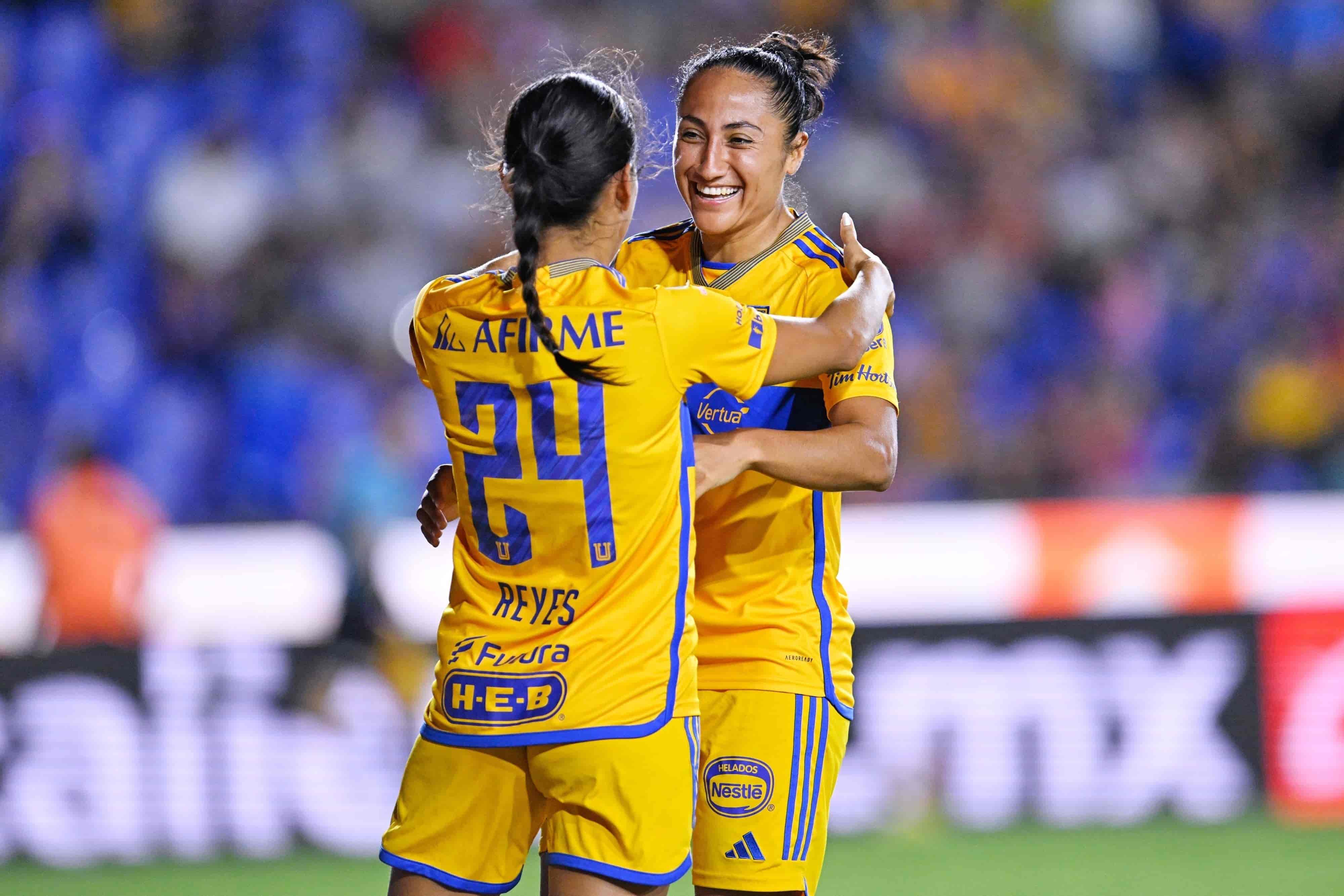 Stephany Mayor hace el 1-0.