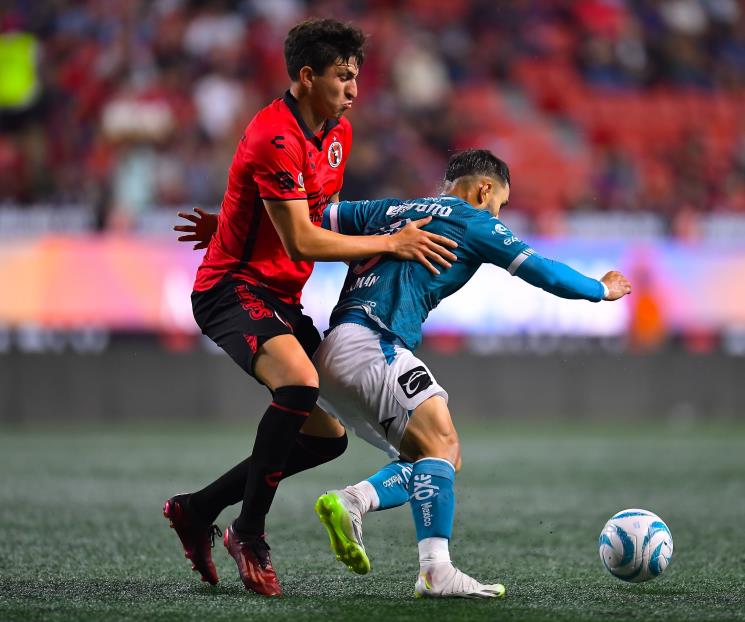 Igualan Xolos y Mazatlán