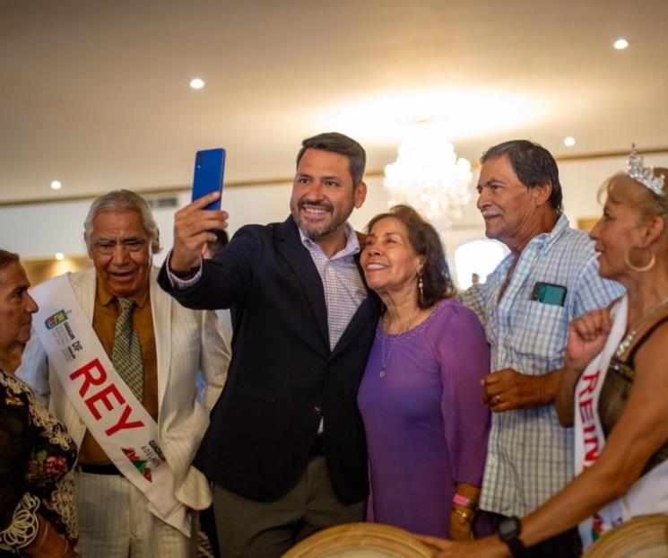 Celebra Guadalupe a sus abuelitos