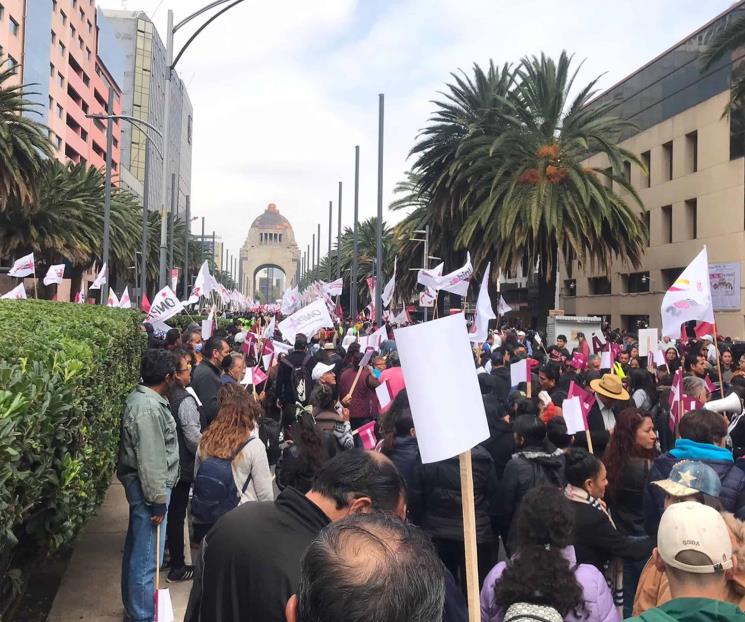 Simpatizantes de Sheinbaum llegan al Monumento