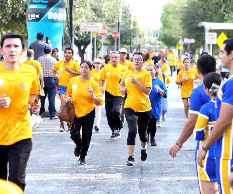 Corren en la UANL a beneficio de los adultos mayores