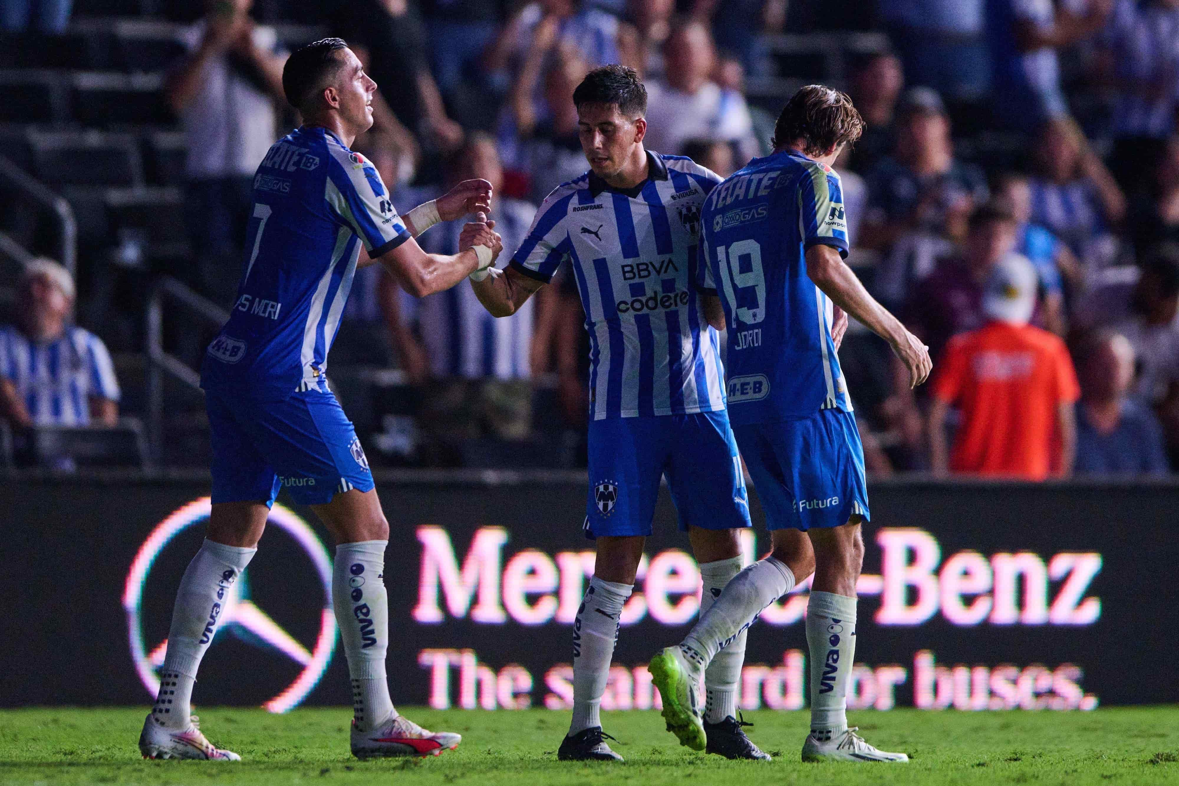 Maxi Meza empata el duelo.