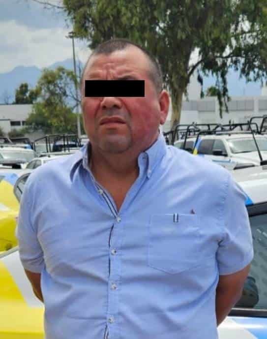 Un hombre con antecedentes penales y que circulaba a bordo de una camioneta a exceso de velocidad, fue detenido por oficiales de la Secretaría de Seguridad y Protección a la Ciudadanía de Monterrey, presuntamente por agredir a elementos de la corporación, al oriente de la ciudad.