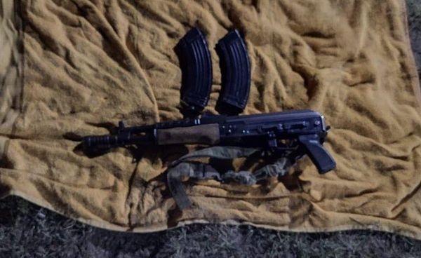 Detienen a hombre con arma larga