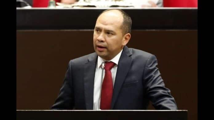 Denuncian a Gálvez por uso corrupto de posiciones políticas
