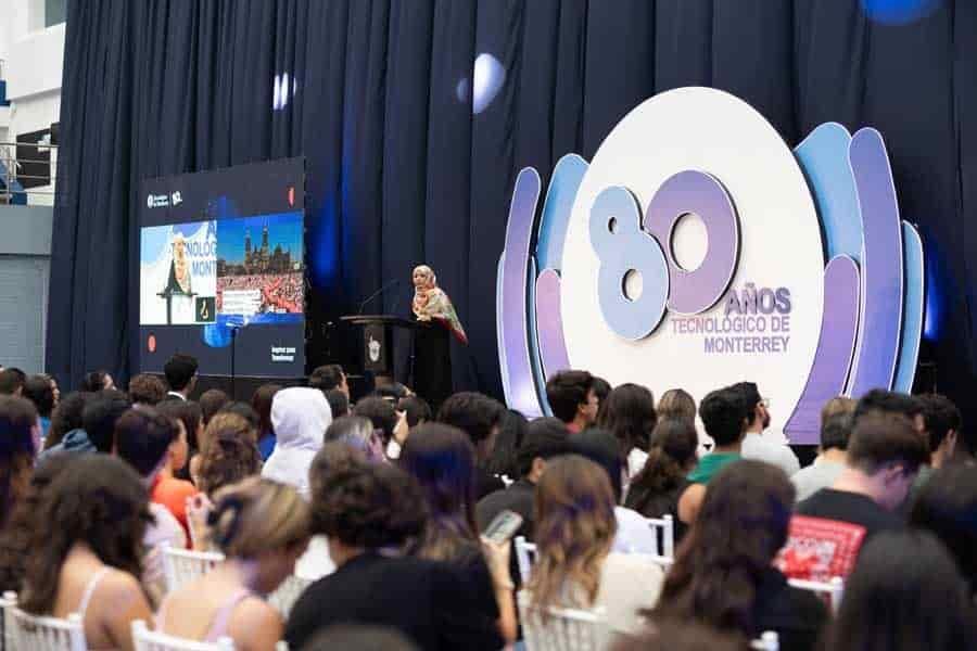 Premio Nobel invita a jóvenes a construir la paz