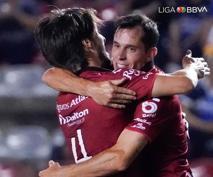 Atlas vence a Gallos en el Corregidora