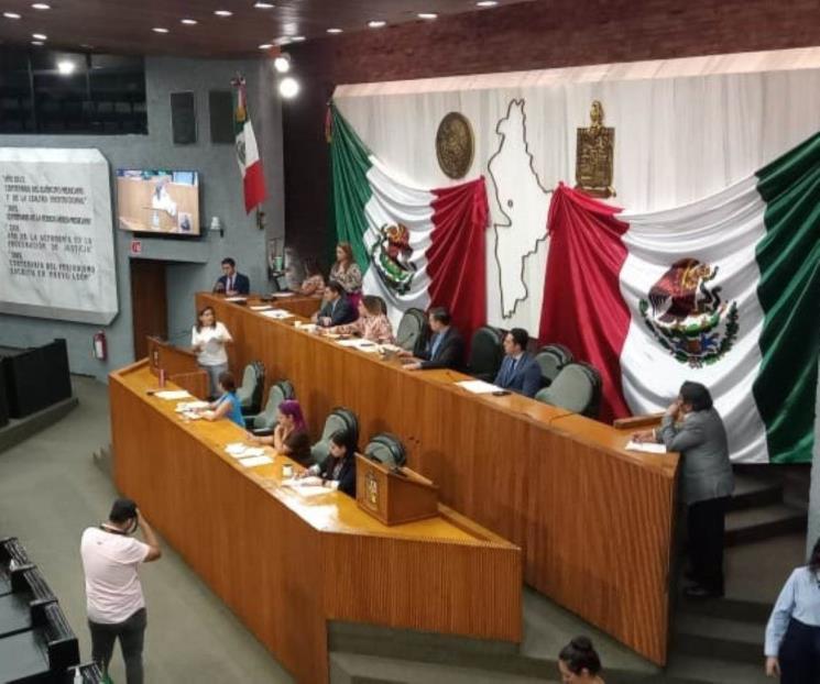 Exige nueva diputada de MC den entrada a licencia de Alinha