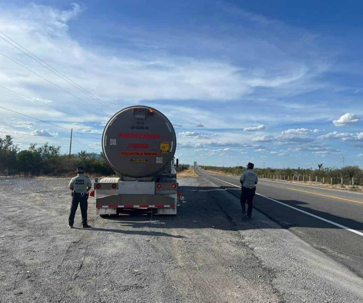 Aseguran pipa con combustible robado