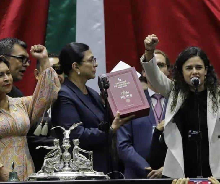 ¡Fuera, fuera! le gritan a Alcalde al entregar Informe