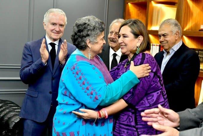 Muestran unidad Xóchitl Gálvez y Beatriz Paredes Muestran unidad Xóchitl Gálvez y Beatriz Paredes