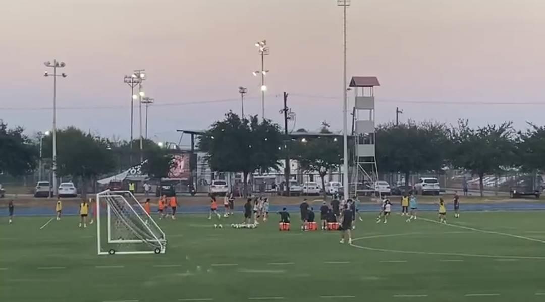 Tiene Barcelona entrenamiento abierto
