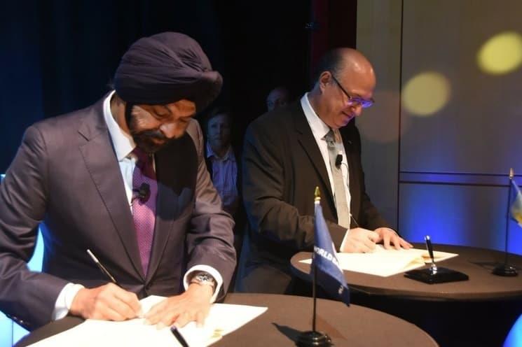 Firman alianza BID y Banco Mundial