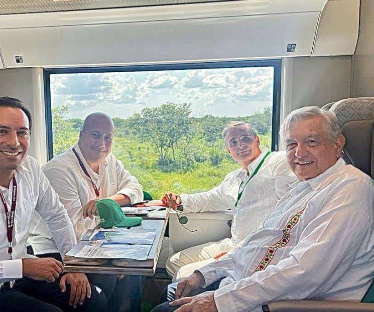 Estrena AMLO Tren Maya; realiza recorrido de supervisión