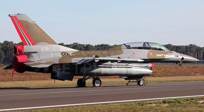 Cuestionan cuándo llegará el poder de los F-16 a Ucrania