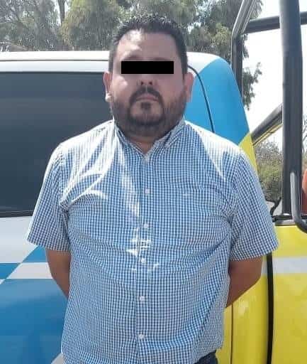 En hechos distintos, dos hombres que circulaban en vehículos que cuentan con reporte de robo, fueron detenidos por oficiales de la Policía de Monterrey, tras ser visualizados a través de las cámaras de seguridad del C-4.