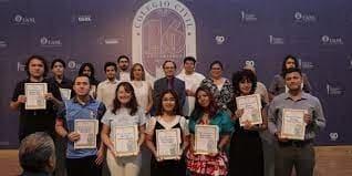 Premia UANL su talento artístico