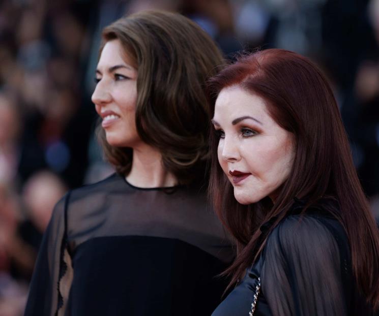 Priscilla Presley llora tras ver “Priscilla” en La Mostra