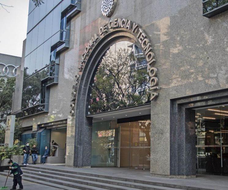 Estudiantes de posgrado se manifiestan