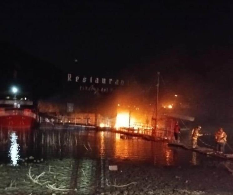Indagan incendio presuntamente provocado en bar de Santiago Indagan incendio presuntamente provocado en bar de Santiago