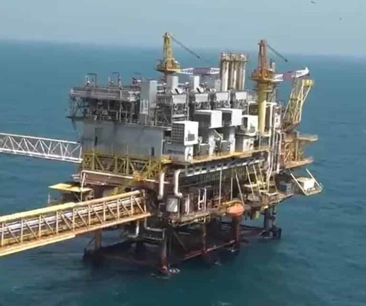 Pemex prevé producir 1.2millones de barriles de combustibles