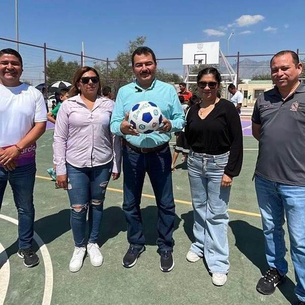 Cumple Guevara con entrega de cancha