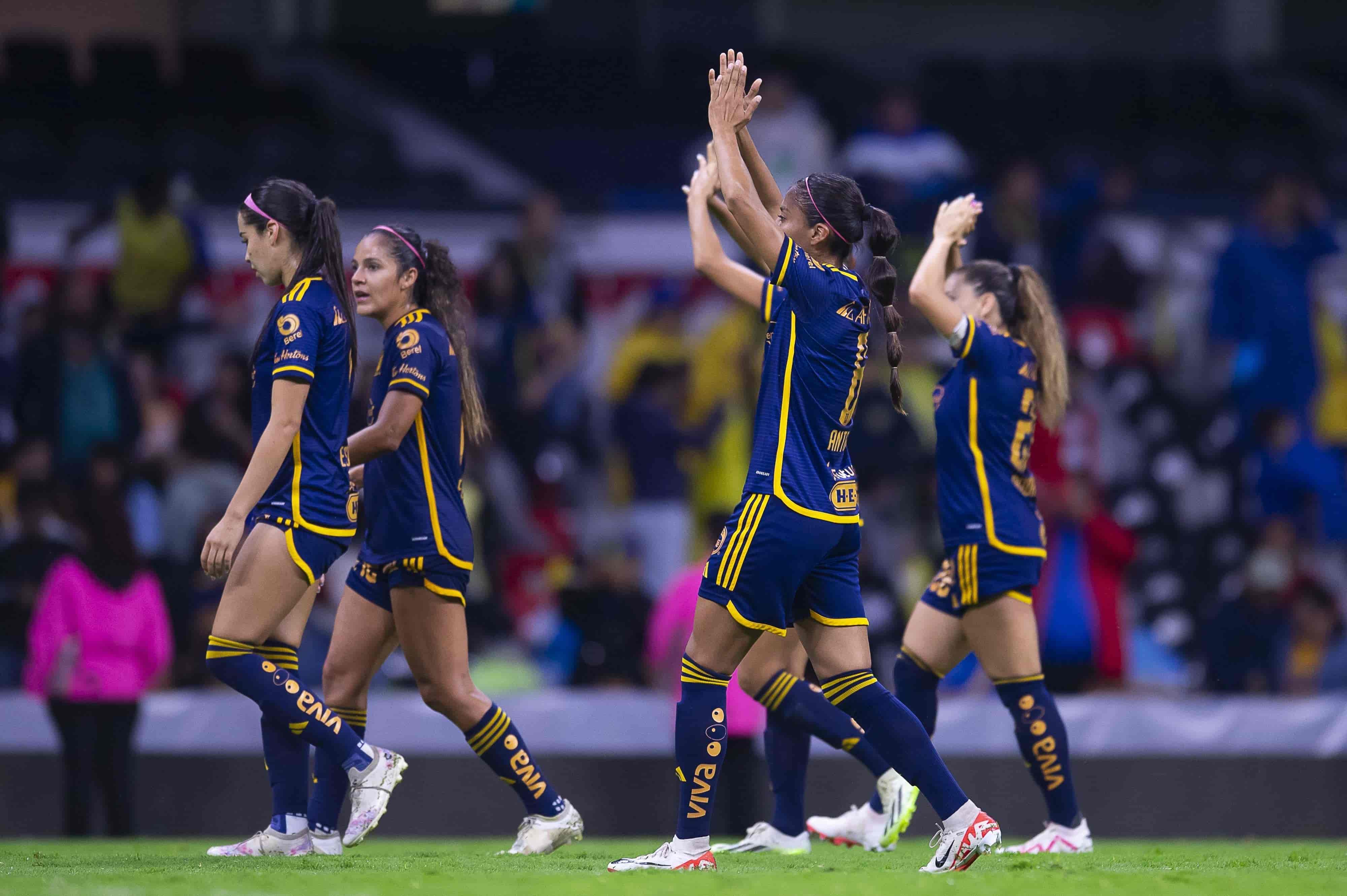 Felinas se llevan los tres puntos de visita.
