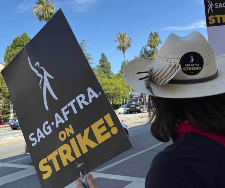 Actores de Hollywood urgen mediación para terminar la huelga Actores de Hollywood urgen mediación para terminar la huelga