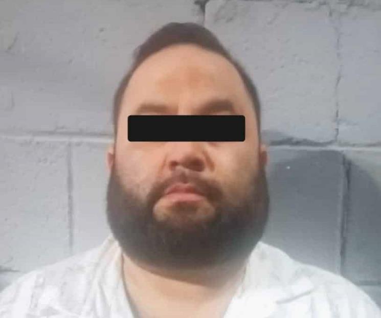 Sorprenden a tres con pistola y droga en Apodaca Sorprenden a tres con pistola y droga en Apodaca
