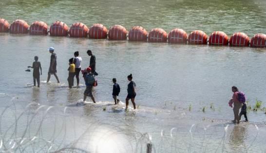 Permiten mantener boyas en río Bravo