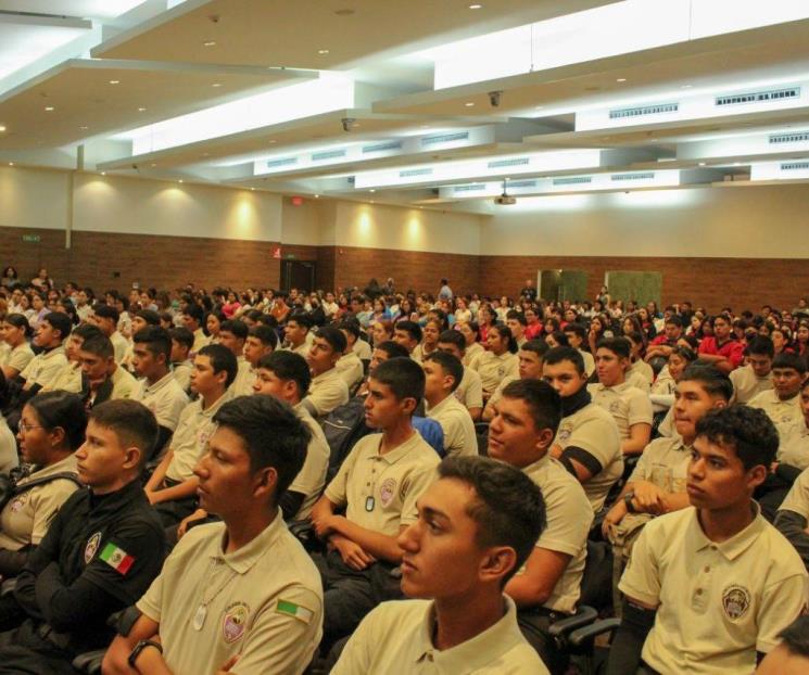 Imparte Monterrey curso preventivo a universitarios