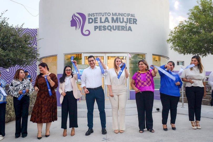 Inaugura Patricio Lozano Instituto de la Mujer