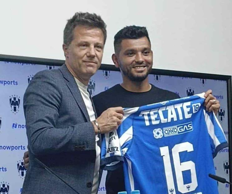 Estoy muy feliz de volver a casa: Tecatito