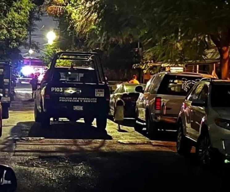 Atacan a balazos a dos repartidores en Guadalupe