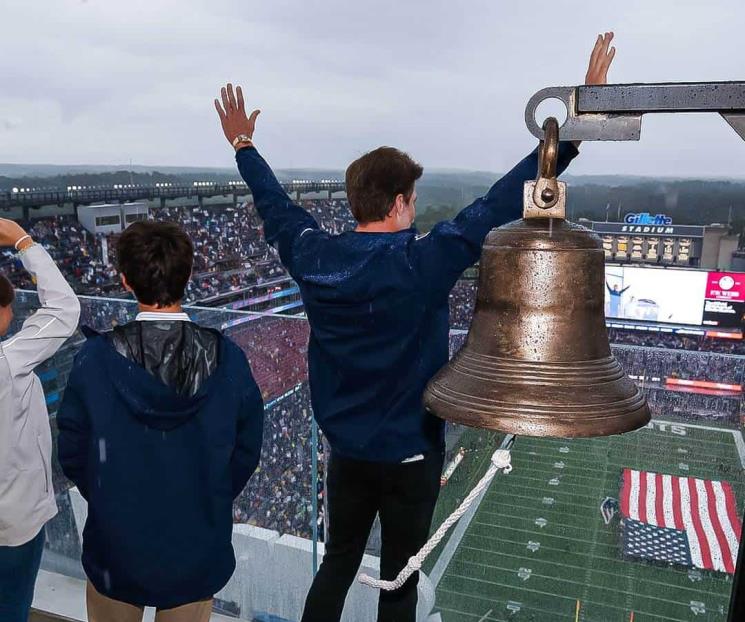 Brady acude al Gillete Stadium como aficionado