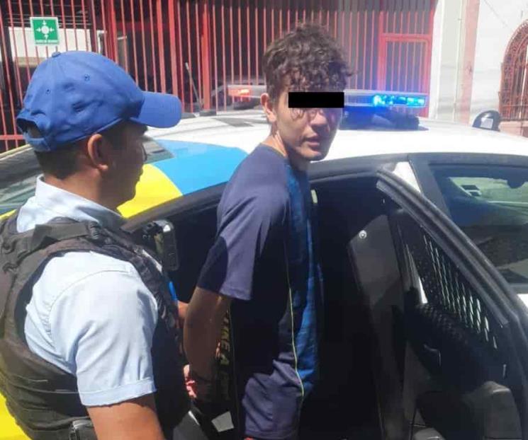 Golpea a sus hijos y lo detienen