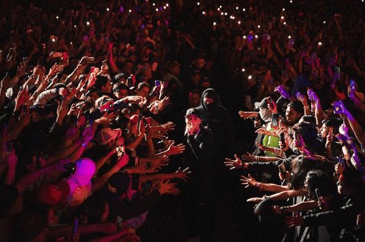 Arrasa Peso Pluma durante su show en Festival Arre