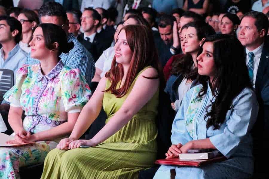 Queretanas son galardonadas por iniciativa social