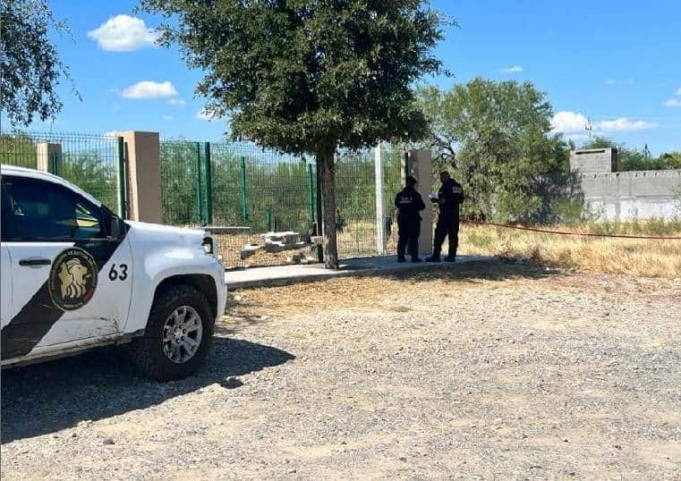 Elementos de la policía preventiva de China, lograron la detención de un hombre que asalto varios negocios en esta localidad, utilizando un arma de fuego.