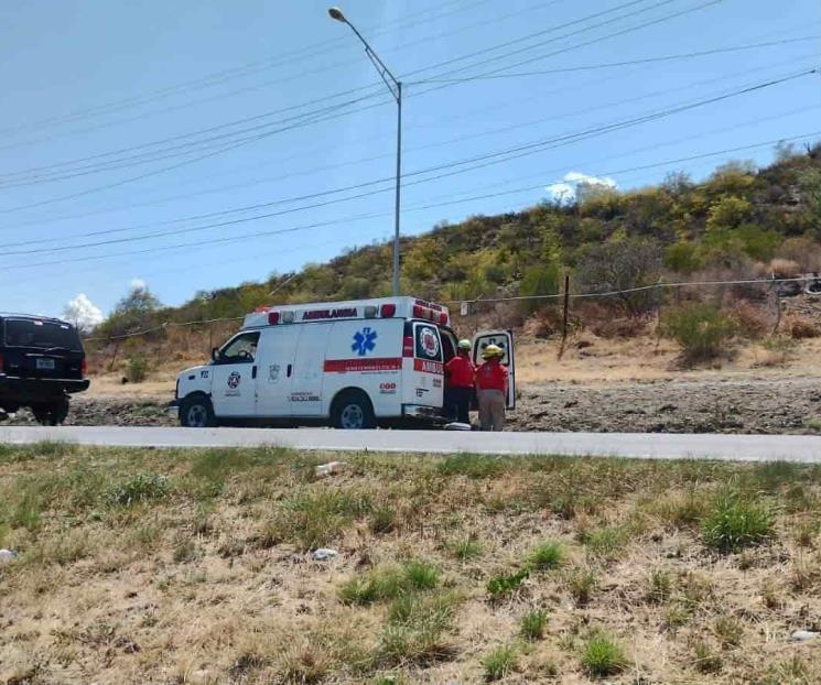Vuelca auto en Montemorelos