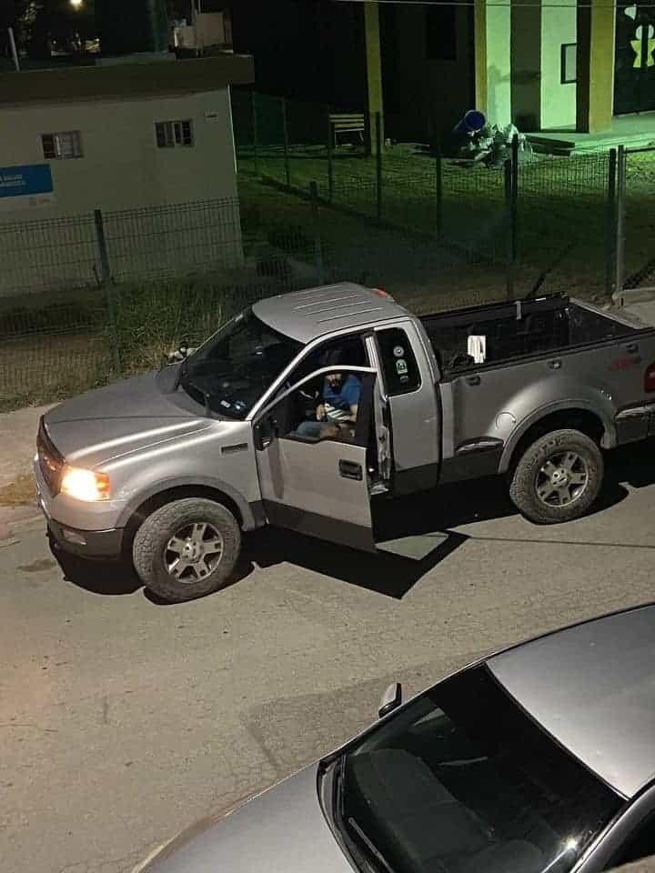 Agrede a su esposa y escapa