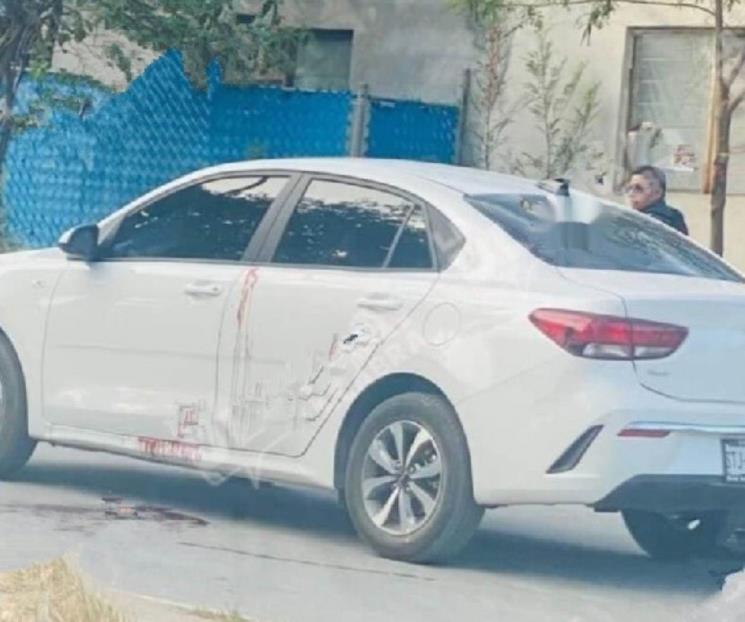 Conductor de plataforma de taxi es apuñalado en asalto