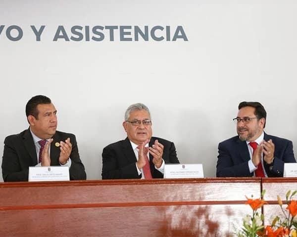 Entregan base laboral y ascensos a mil 565 trabajadores Entregan base laboral y ascensos a mil 565 trabajadores