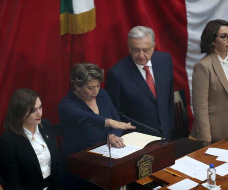 Protesta Delfina Gómez como Gobernadora de Edomex