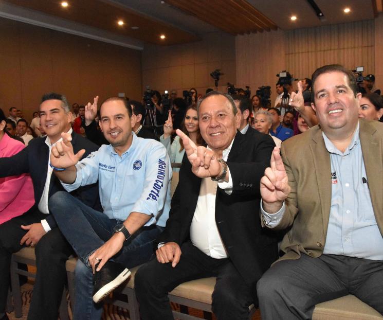 Critican exclusión de Poderes de los festejos patrios