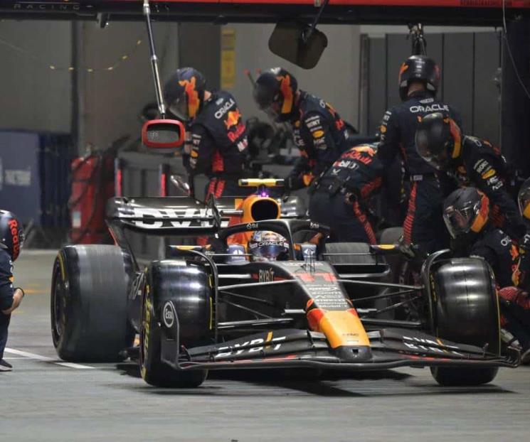Checo Pérez termina en octavo y gana Sainz en GP Singapur Checo Pérez termina en octavo y gana Sainz en GP Singapur