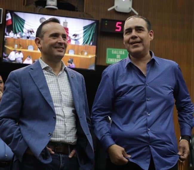 Proponen restituir a trabajadores gastos para obtener agua